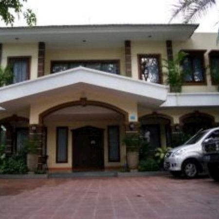 Grand Sumatera Hotel Surabaya Dış mekan fotoğraf