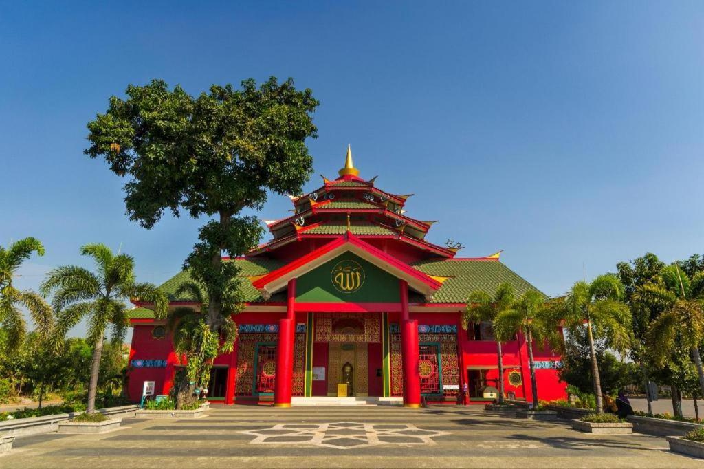 Grand Sumatera Hotel Surabaya Dış mekan fotoğraf