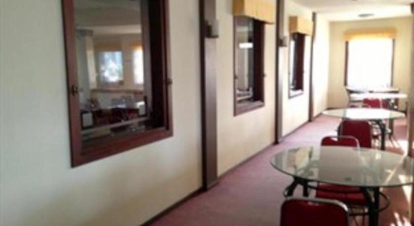 Grand Sumatera Hotel Surabaya Dış mekan fotoğraf