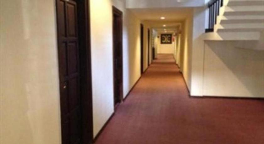 Grand Sumatera Hotel Surabaya Dış mekan fotoğraf