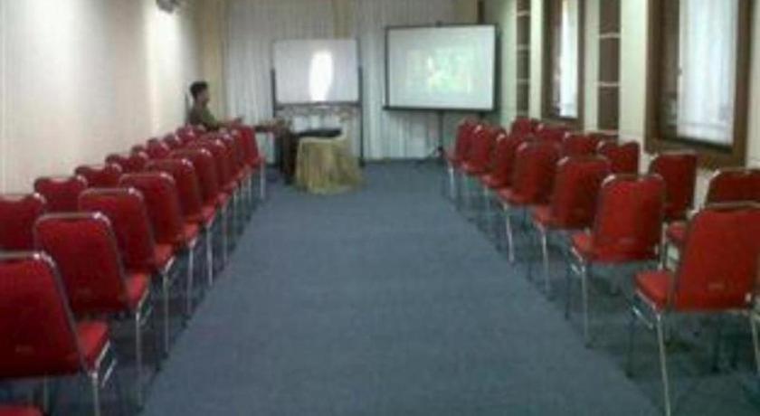 Grand Sumatera Hotel Surabaya Dış mekan fotoğraf
