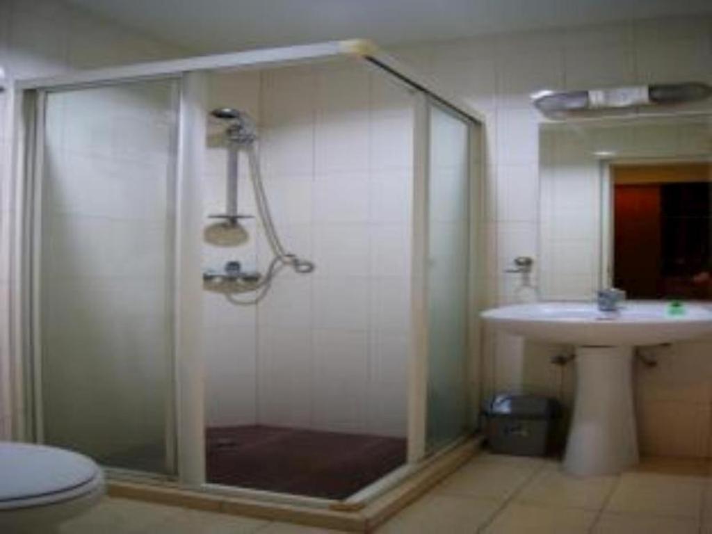 Grand Sumatera Hotel Surabaya Dış mekan fotoğraf