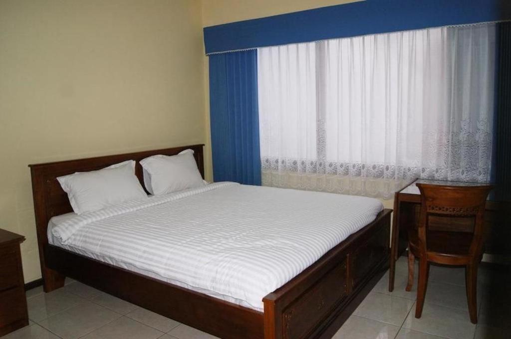 Grand Sumatera Hotel Surabaya Dış mekan fotoğraf