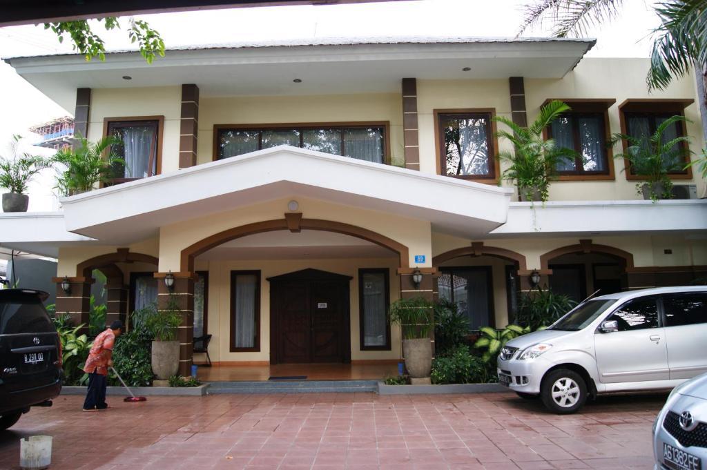 Grand Sumatera Hotel Surabaya Dış mekan fotoğraf