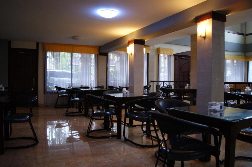 Grand Sumatera Hotel Surabaya Dış mekan fotoğraf