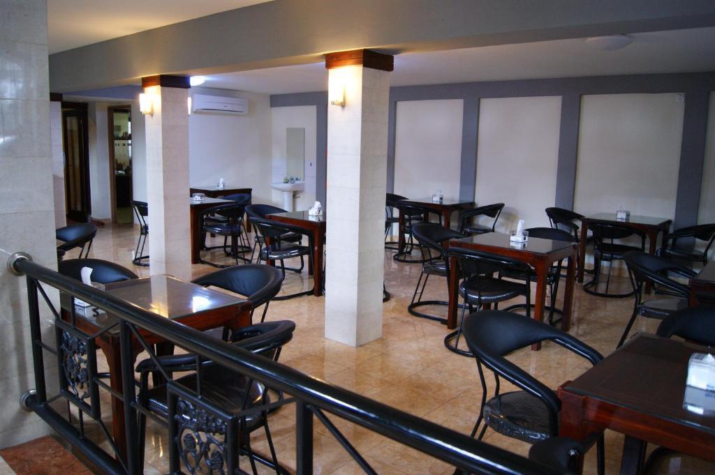 Grand Sumatera Hotel Surabaya Dış mekan fotoğraf